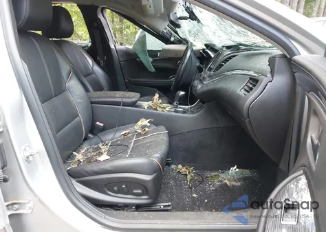 2019 Chevrolet Impala Premier z USA, uszkodzony, nr VIN 2G1105S3XK9145217